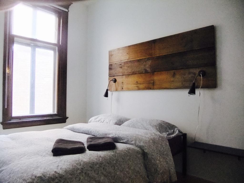 モントリオール Le 9 Et Demi Bed & Breakfast エクステリア 写真