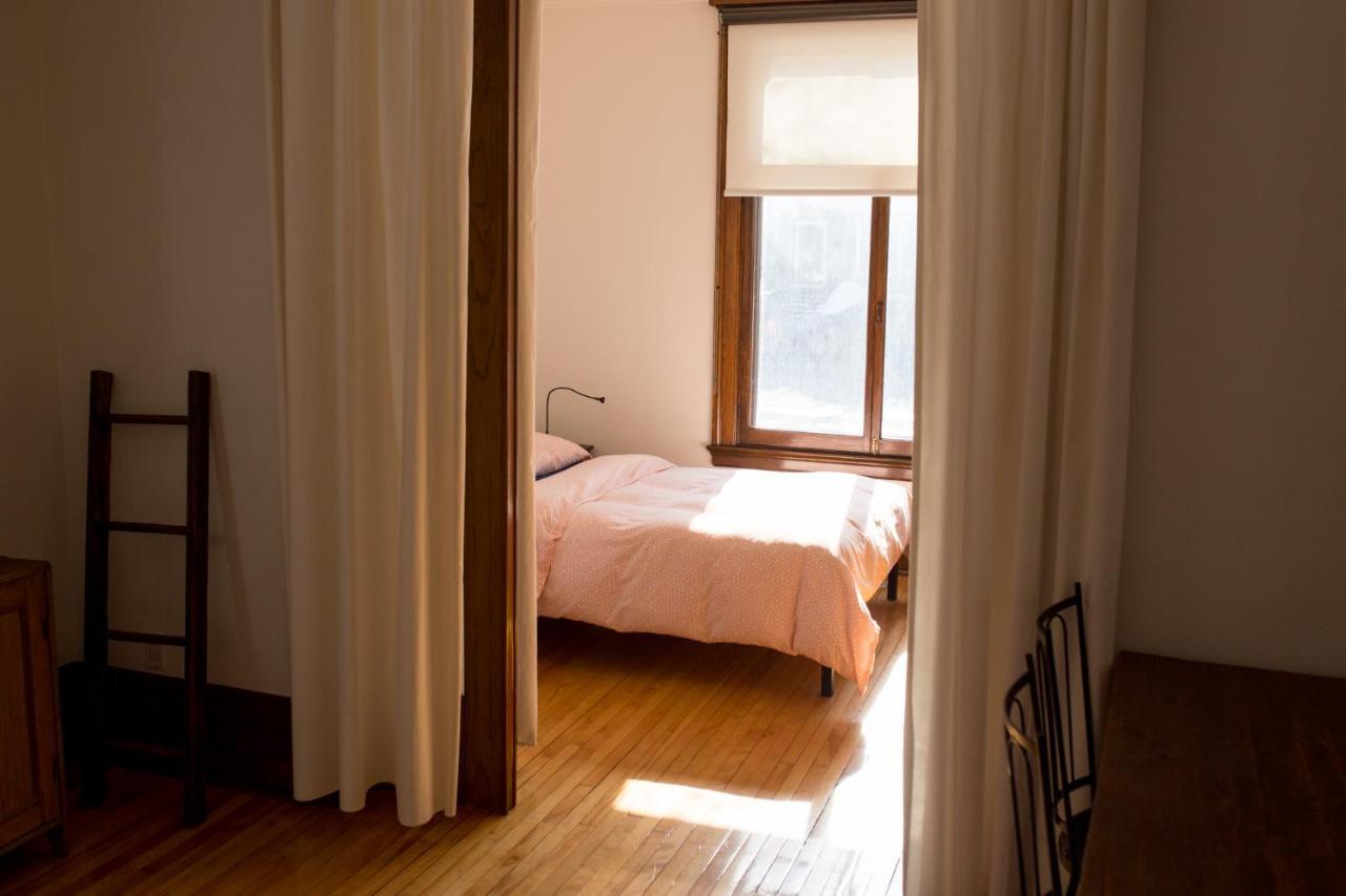 モントリオール Le 9 Et Demi Bed & Breakfast エクステリア 写真